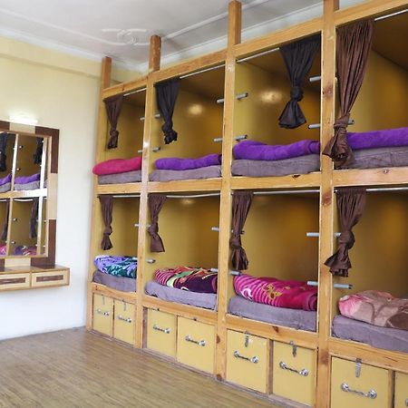 Indian Backpackers Hostel Manāli Eksteriør billede