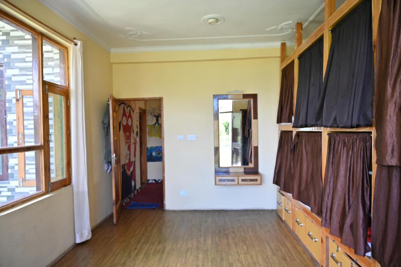 Indian Backpackers Hostel Manāli Eksteriør billede