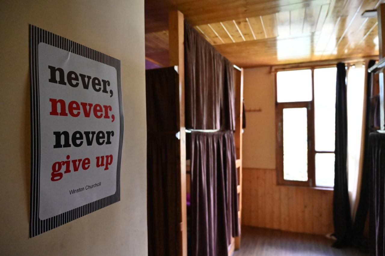 Indian Backpackers Hostel Manāli Eksteriør billede