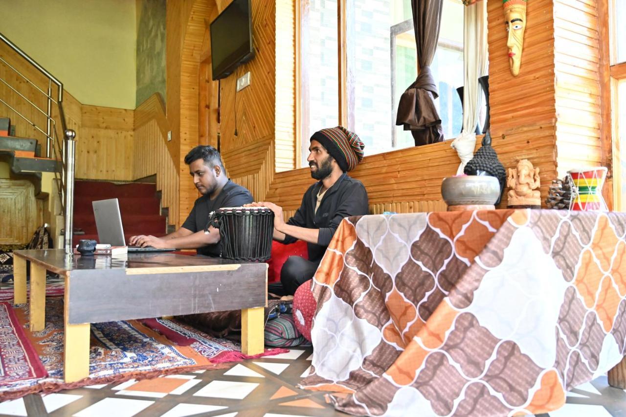 Indian Backpackers Hostel Manāli Eksteriør billede