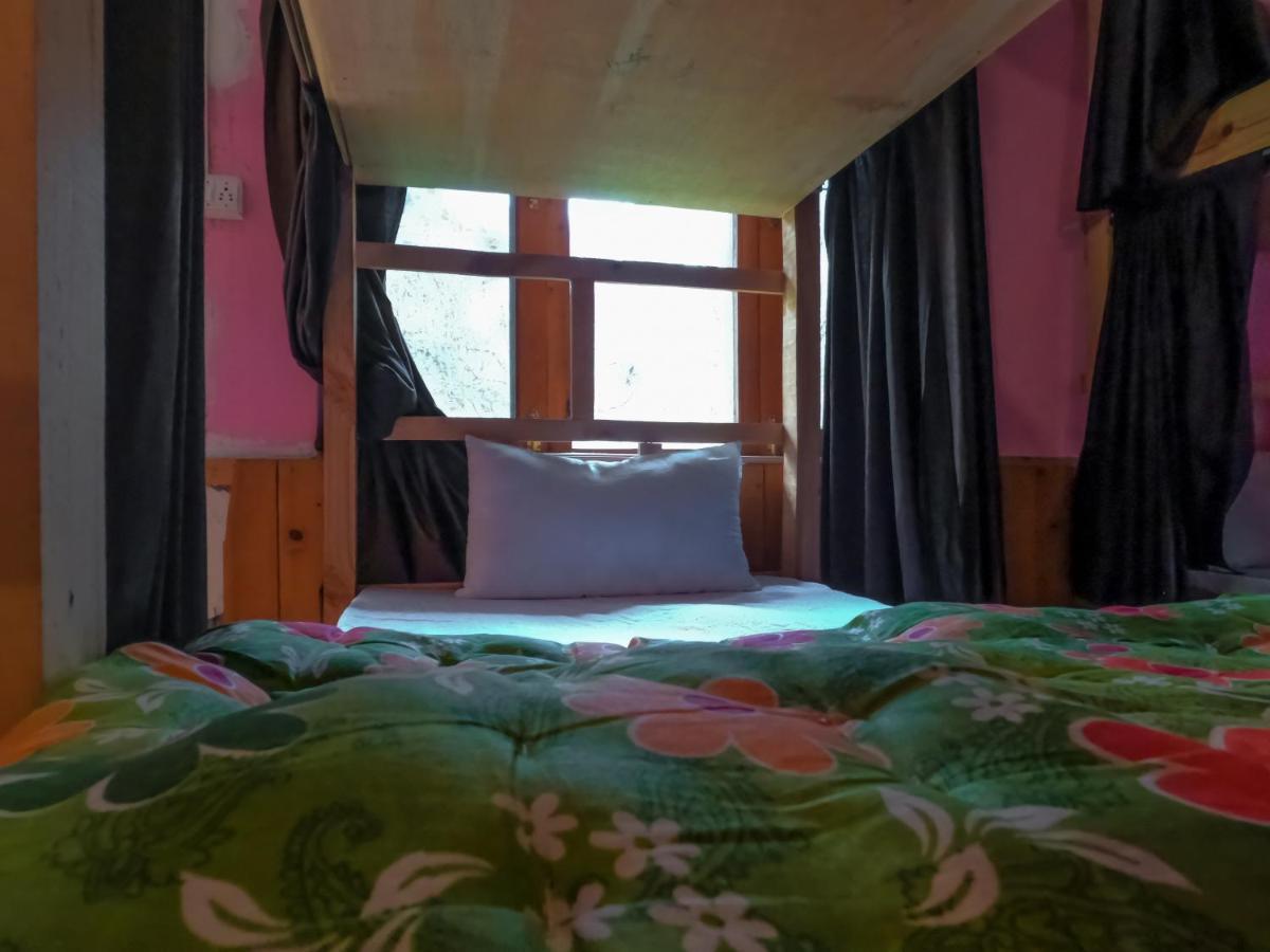 Indian Backpackers Hostel Manāli Eksteriør billede