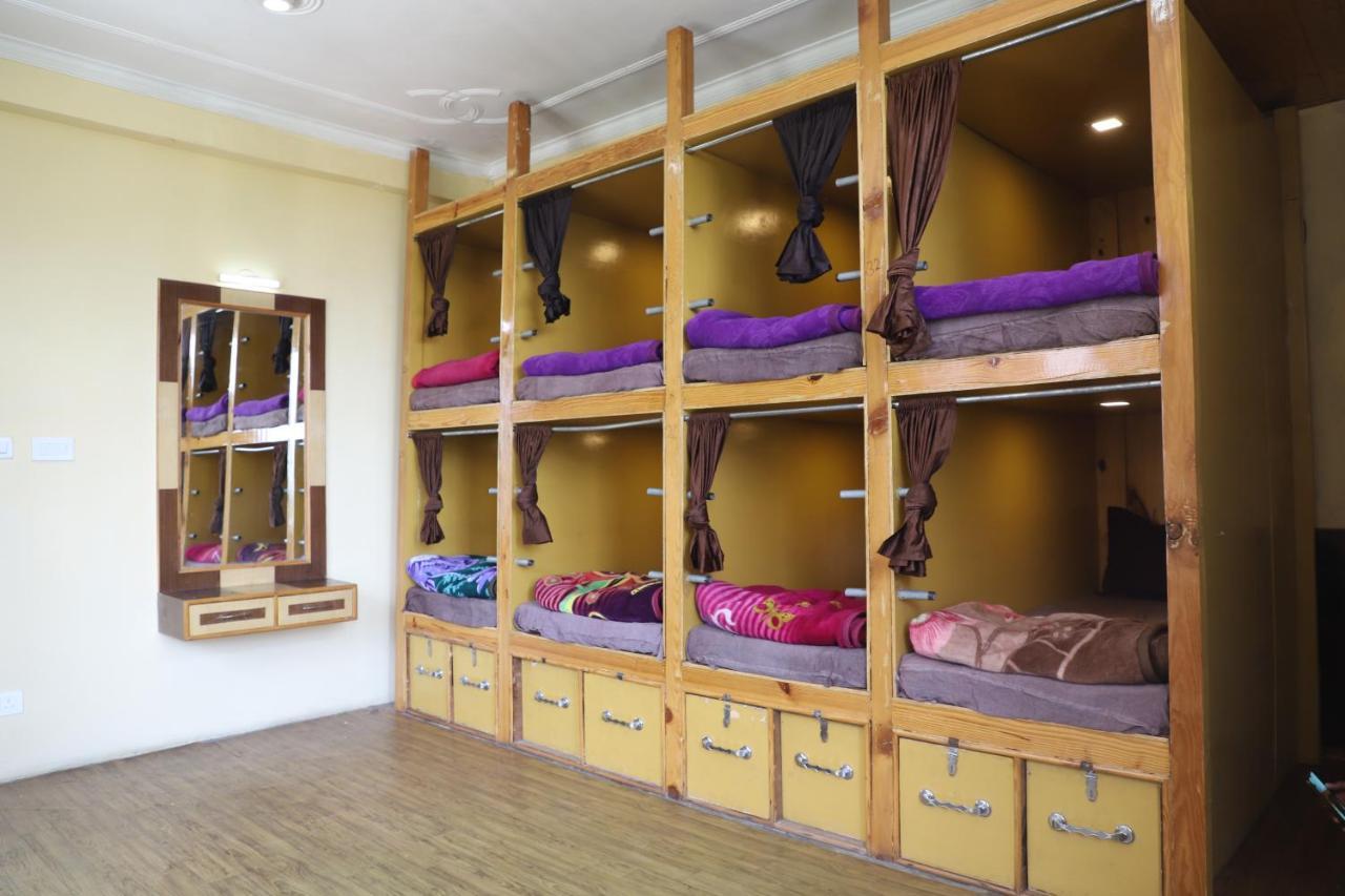 Indian Backpackers Hostel Manāli Eksteriør billede